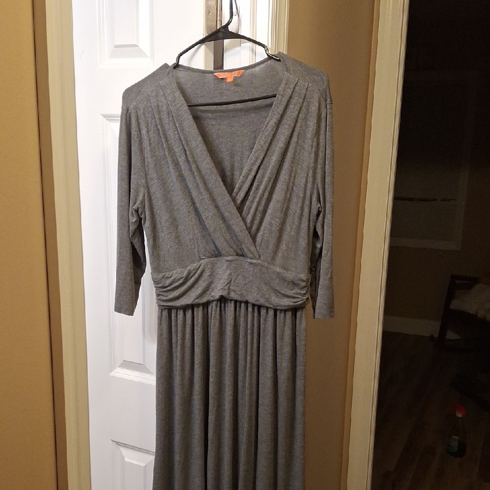 $5/$25- Mod Cloth Long Sleeve Dress- EUC